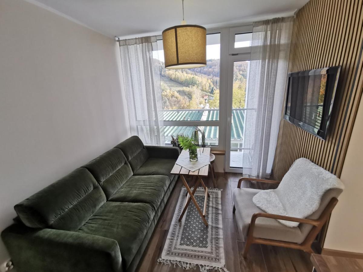 אוסטראון Hearth Hill View Apartment מראה חיצוני תמונה