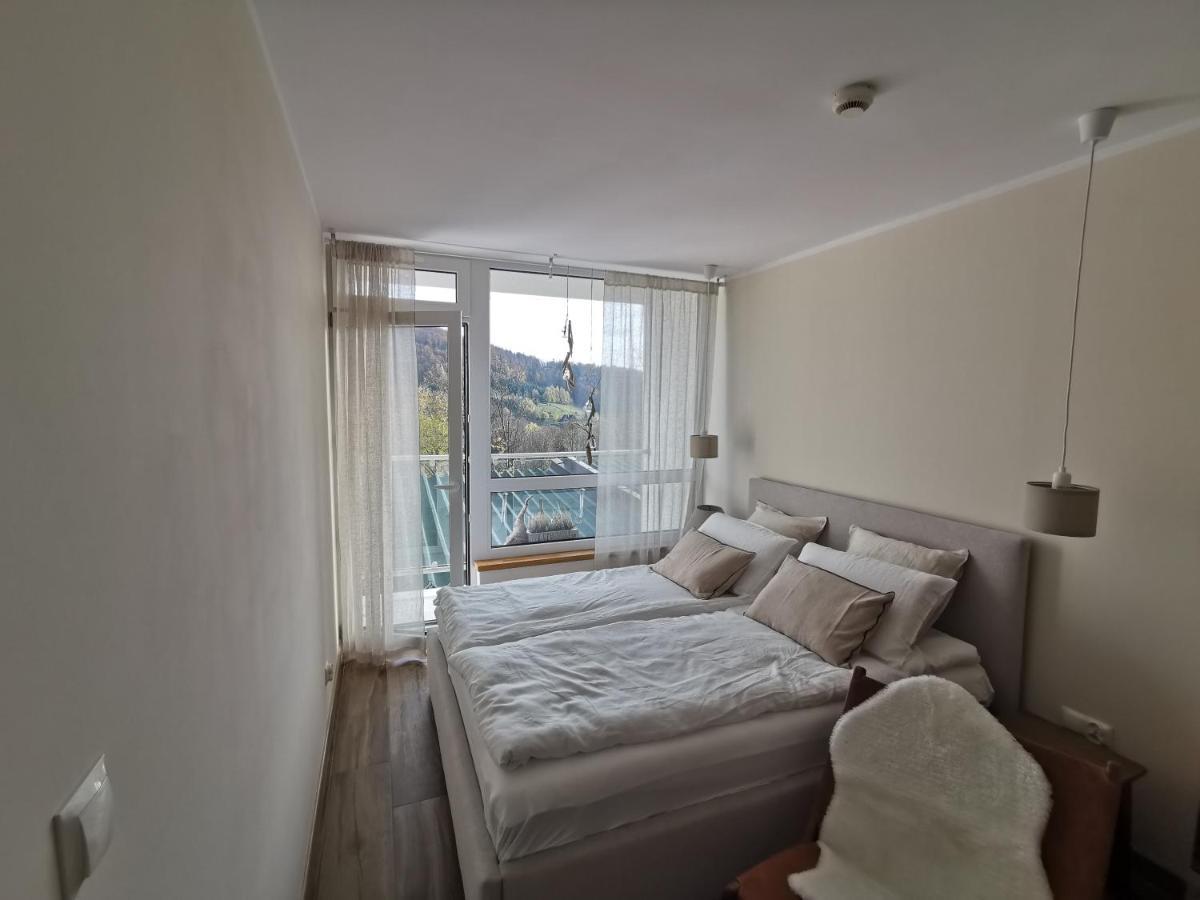 אוסטראון Hearth Hill View Apartment מראה חיצוני תמונה