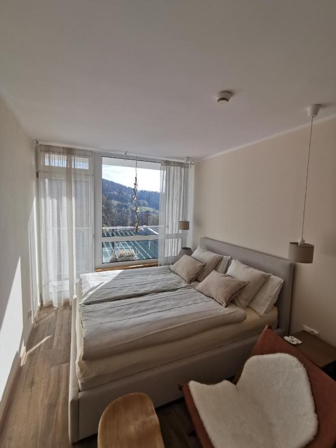 אוסטראון Hearth Hill View Apartment מראה חיצוני תמונה
