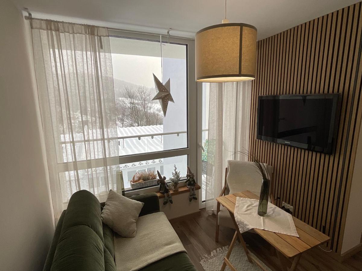 אוסטראון Hearth Hill View Apartment מראה חיצוני תמונה