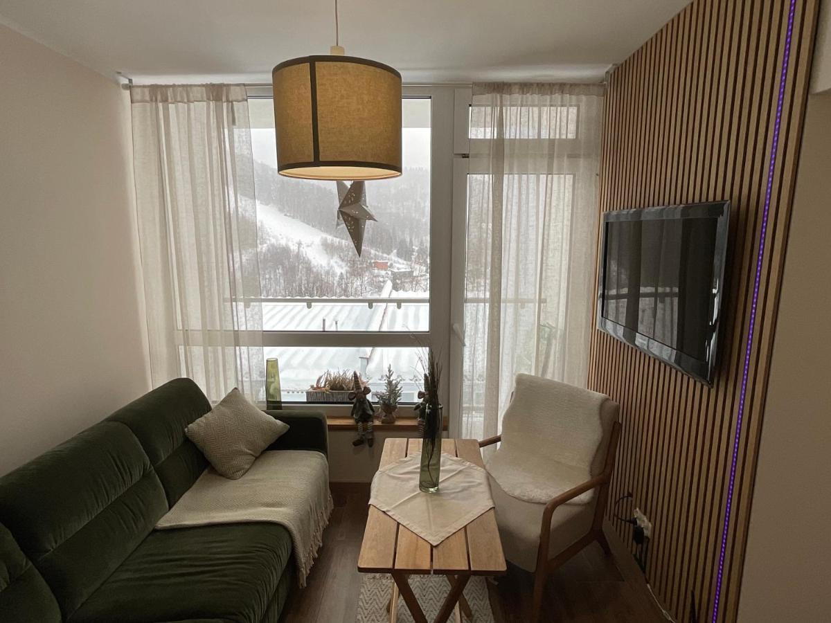 אוסטראון Hearth Hill View Apartment מראה חיצוני תמונה