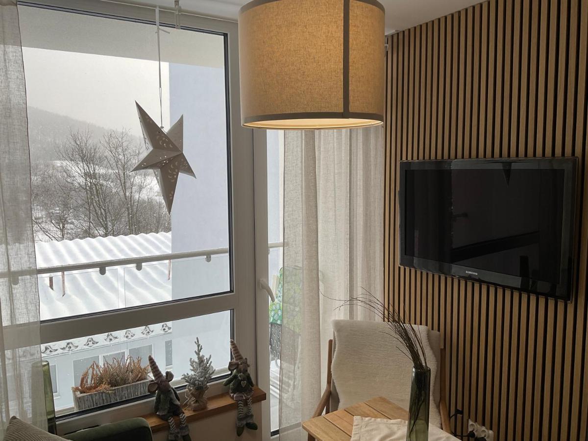 אוסטראון Hearth Hill View Apartment מראה חיצוני תמונה